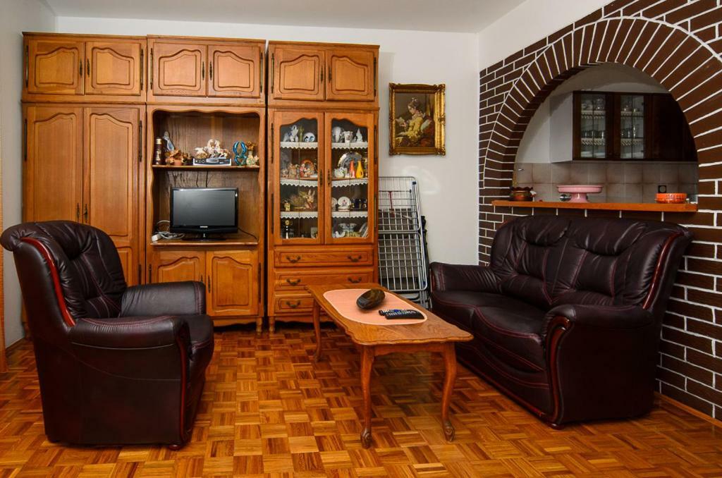 פונאנט Apartmani Lovorka מראה חיצוני תמונה