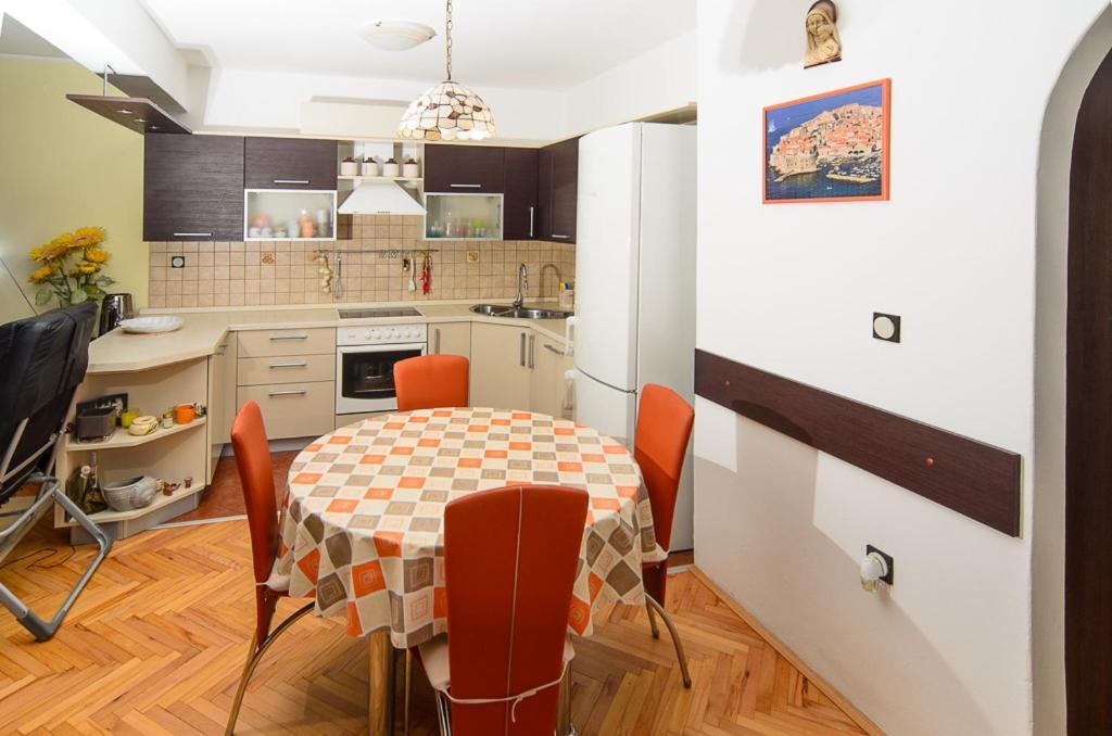 פונאנט Apartmani Lovorka מראה חיצוני תמונה