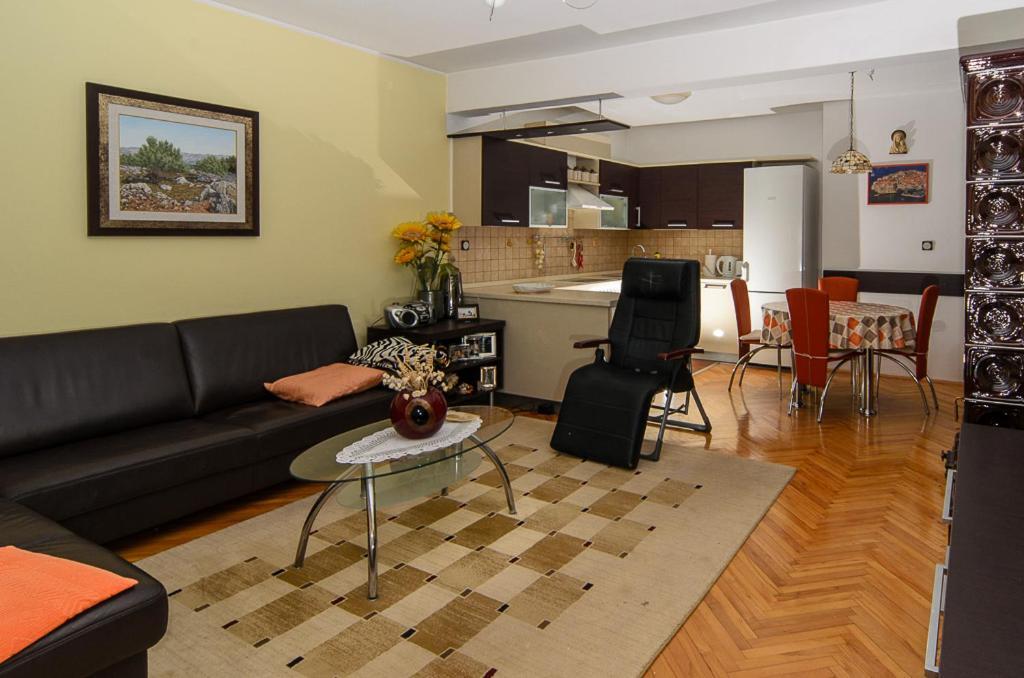 פונאנט Apartmani Lovorka מראה חיצוני תמונה